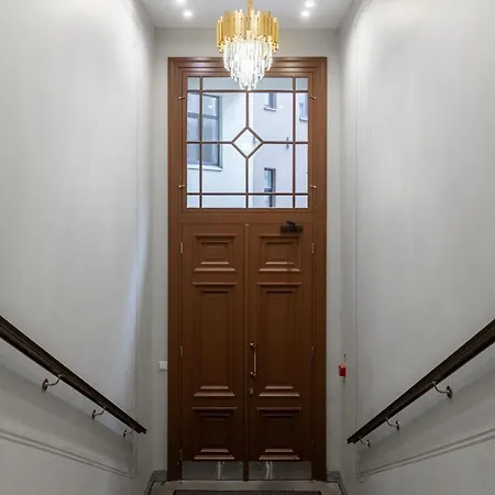 Modern Next To Jrt *