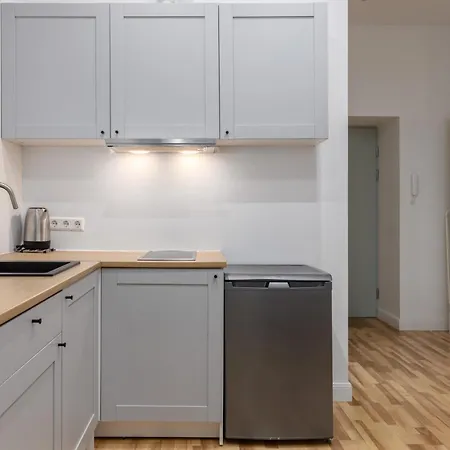 Apartman Modern Next To Jrt *